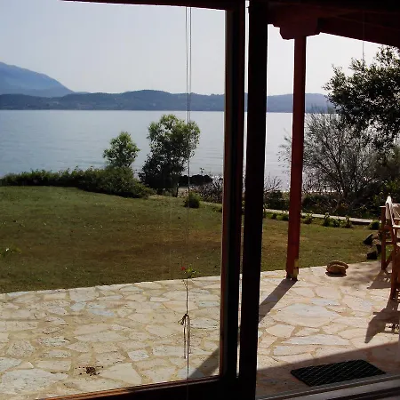 度假居 Alekos Beach Houses-nisos 里科索翁